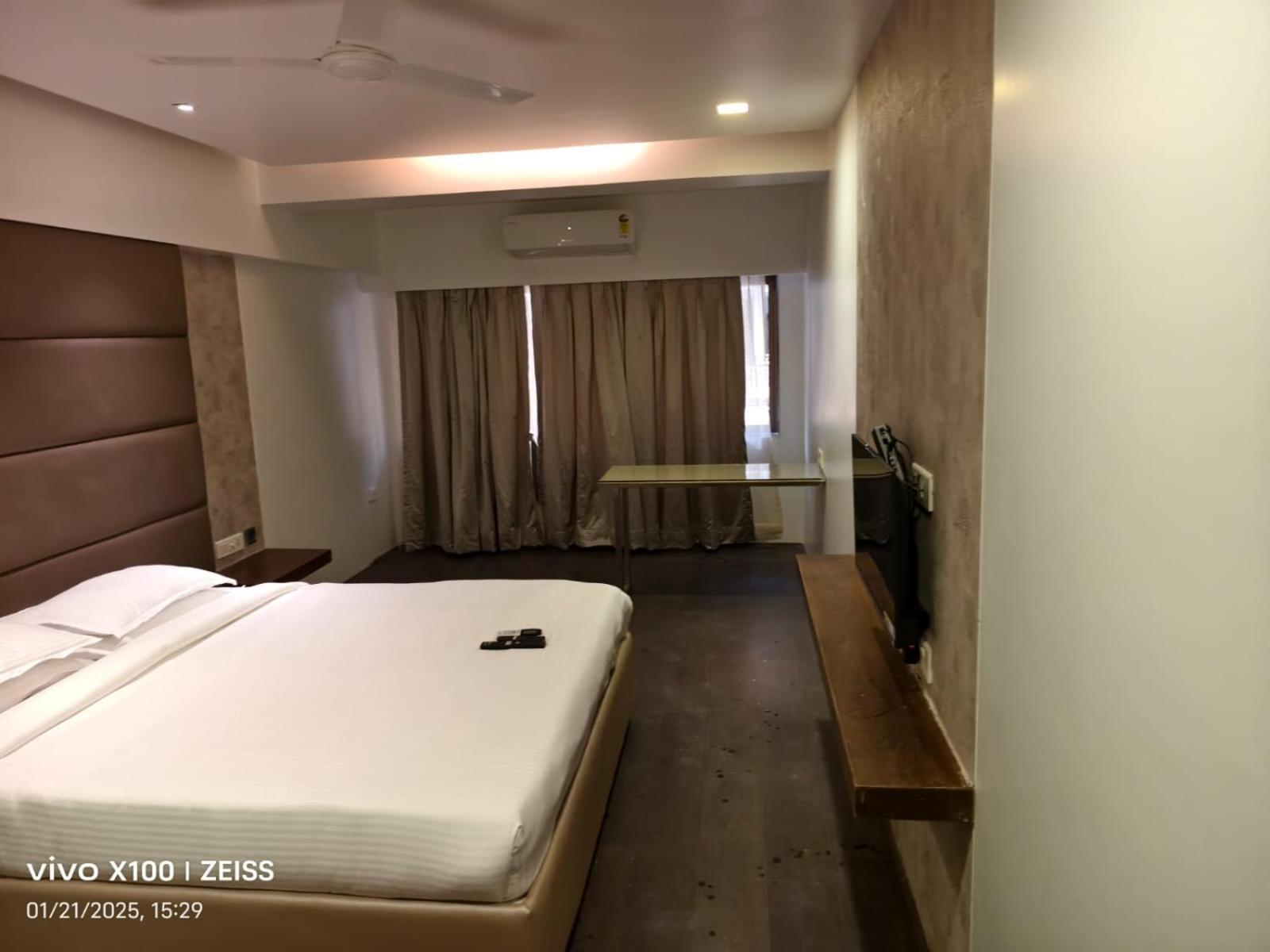 Hotel Dakshin Grandeur Νάβι Μουμπάι Εξωτερικό φωτογραφία