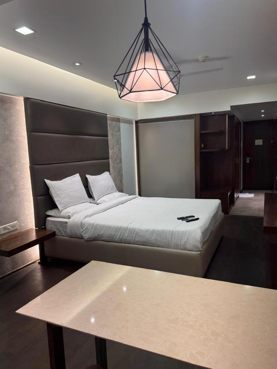 Hotel Dakshin Grandeur Νάβι Μουμπάι Εξωτερικό φωτογραφία