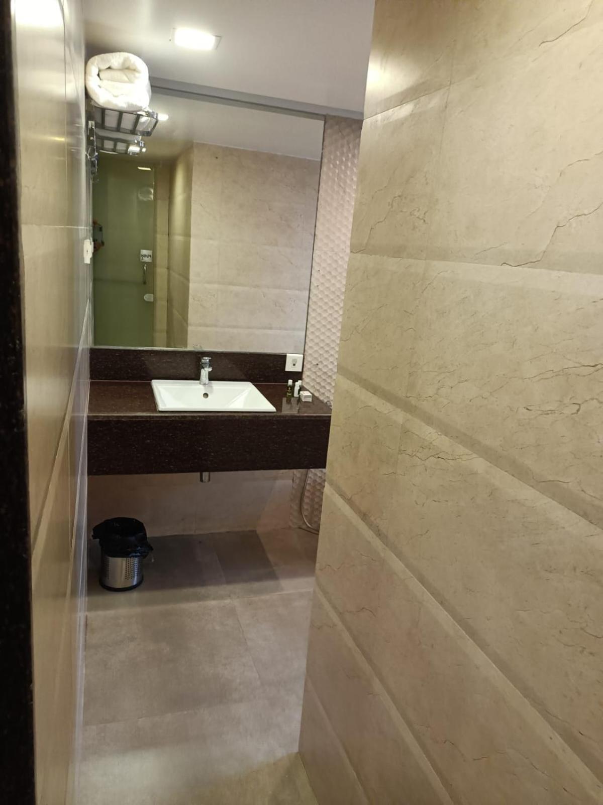 Hotel Dakshin Grandeur Νάβι Μουμπάι Εξωτερικό φωτογραφία