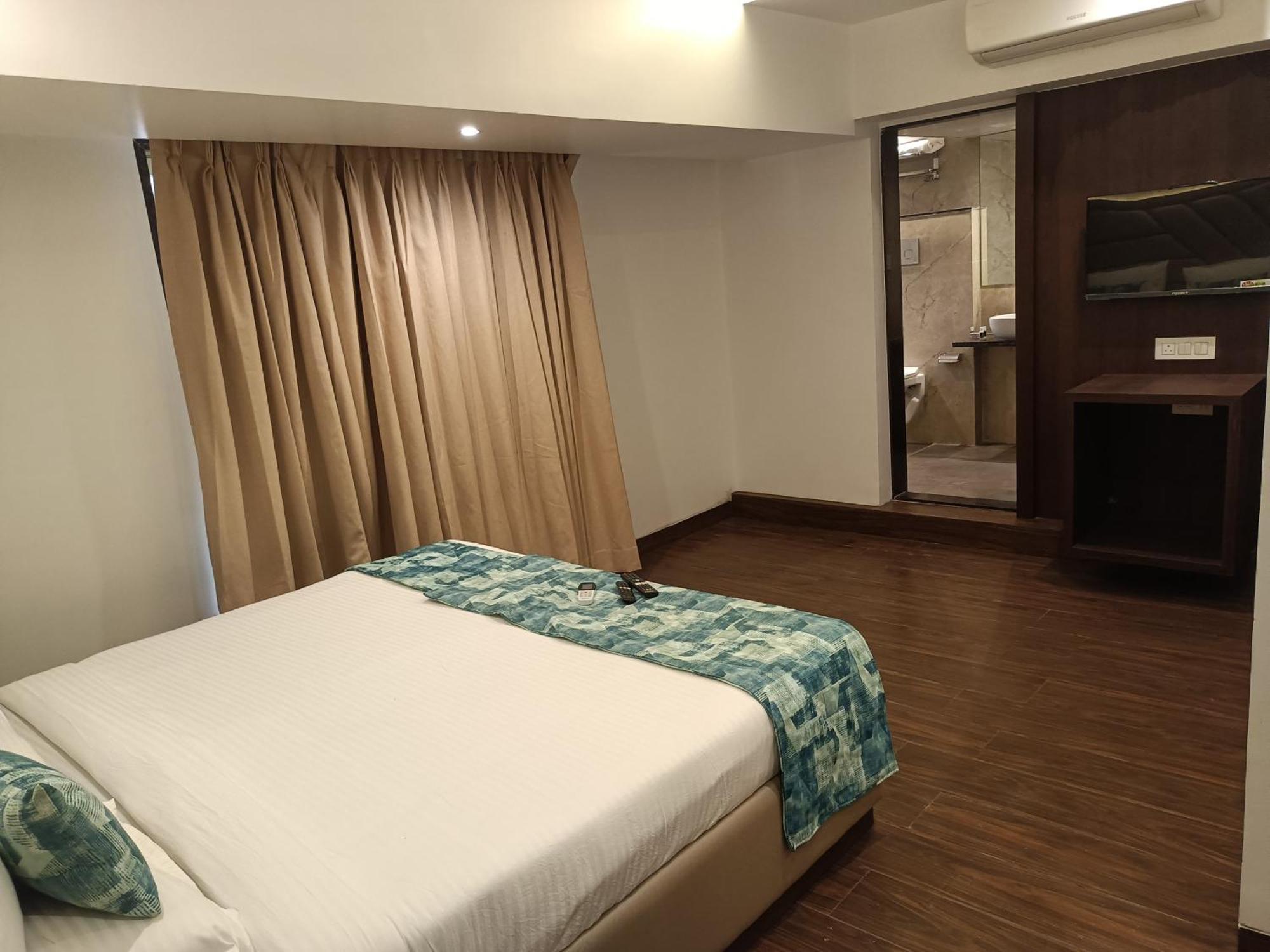 Hotel Dakshin Grandeur Νάβι Μουμπάι Εξωτερικό φωτογραφία